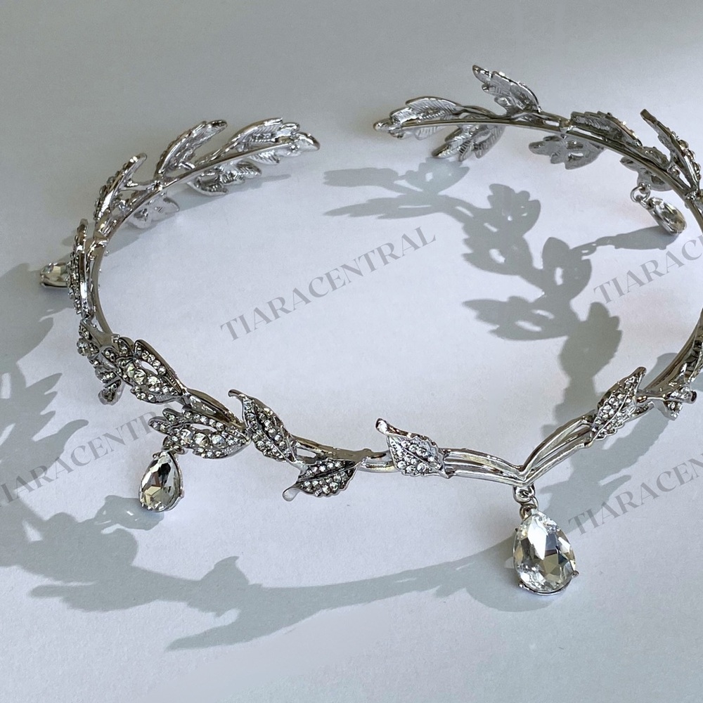 Fairy Gold Leaf Tiara with Crystal Accents - Picture 11 of 12